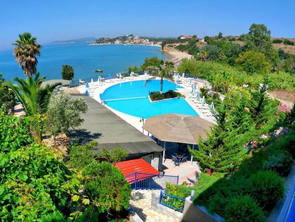 Hotel Golden Sun Finikounta Luaran gambar